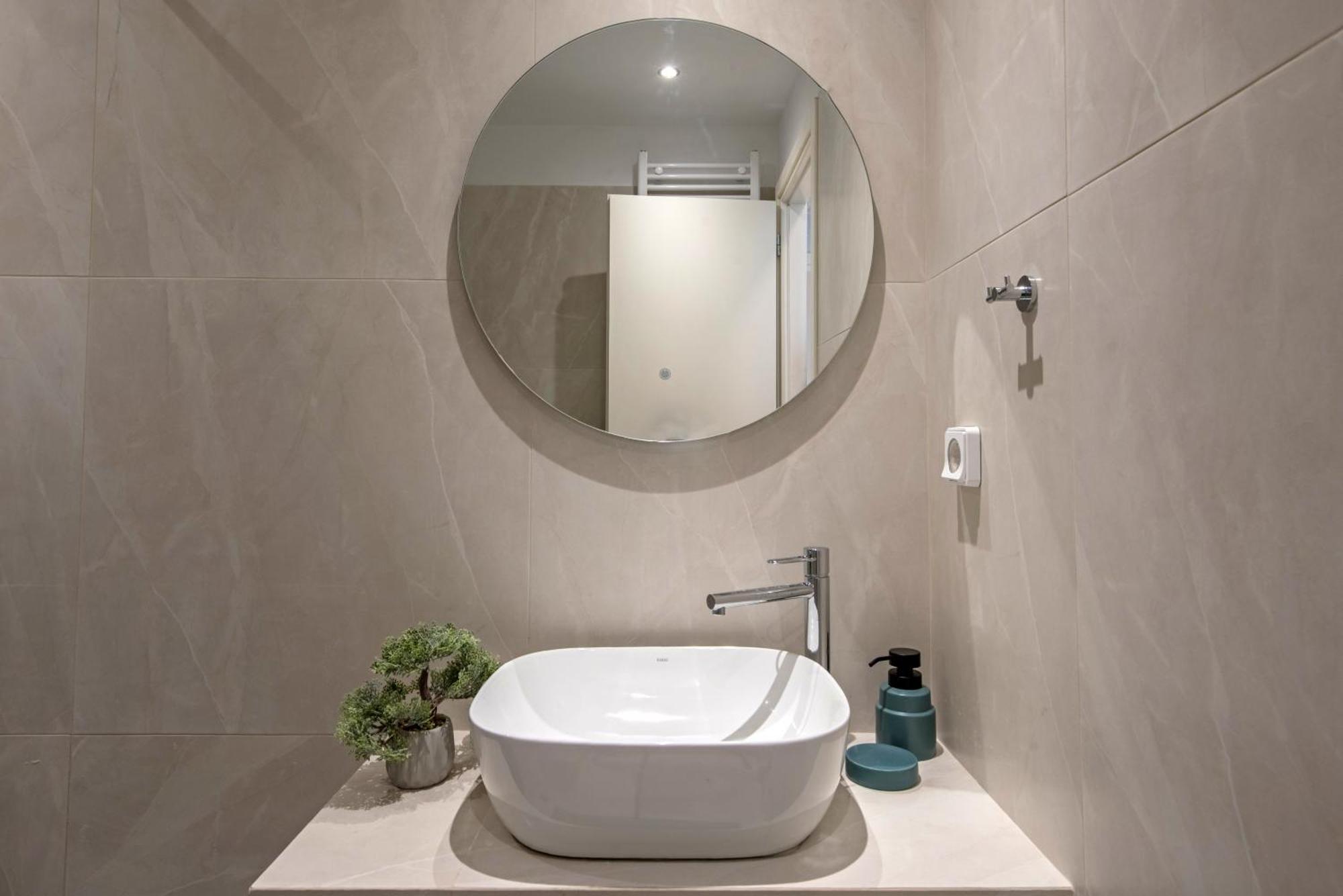 Acropolis View Apt In Koukaki Атина Екстериор снимка